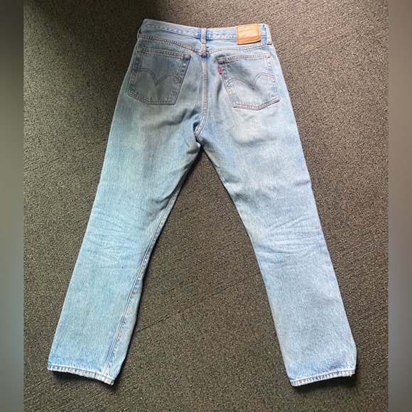 LAST CHANCE Levi’s Wedgie Straight Jean - Picture 4 of 5